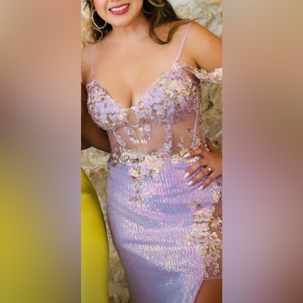 Elegant Sequin Evening Gown - Picture 4 of 6